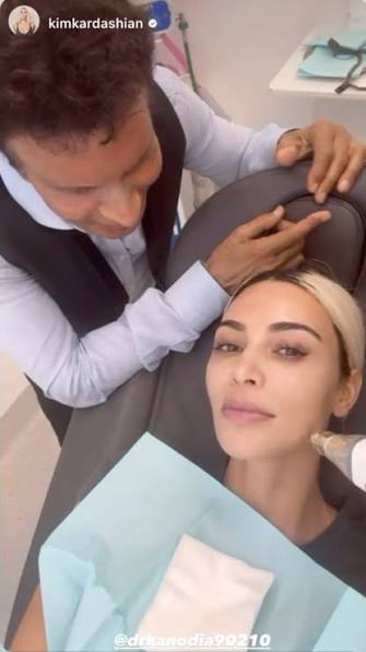 Esosomi e microneedling: il trattamento di cui parla Kim Kardashian